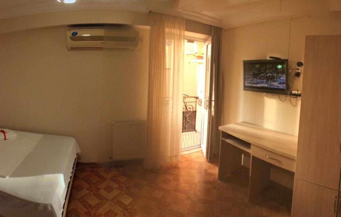 Hotel Tao Батуми Екстериор снимка