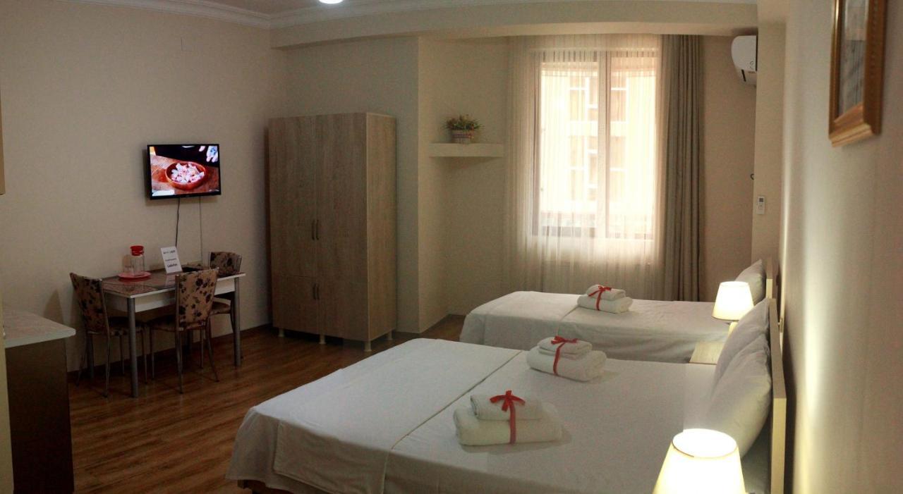 Hotel Tao Батуми Екстериор снимка