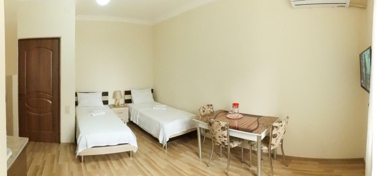 Hotel Tao Батуми Екстериор снимка