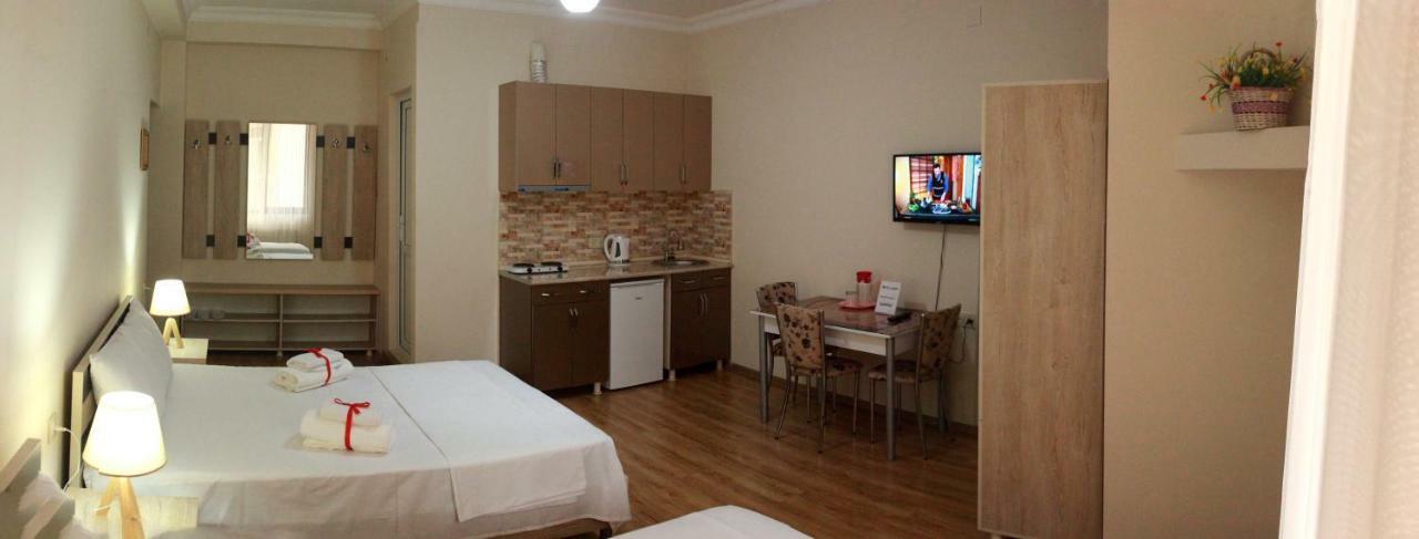 Hotel Tao Батуми Екстериор снимка