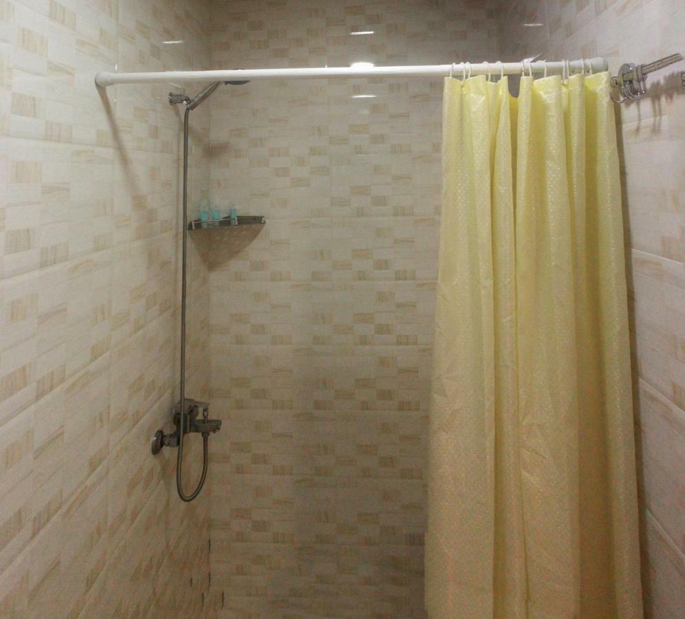 Hotel Tao Батуми Стая снимка