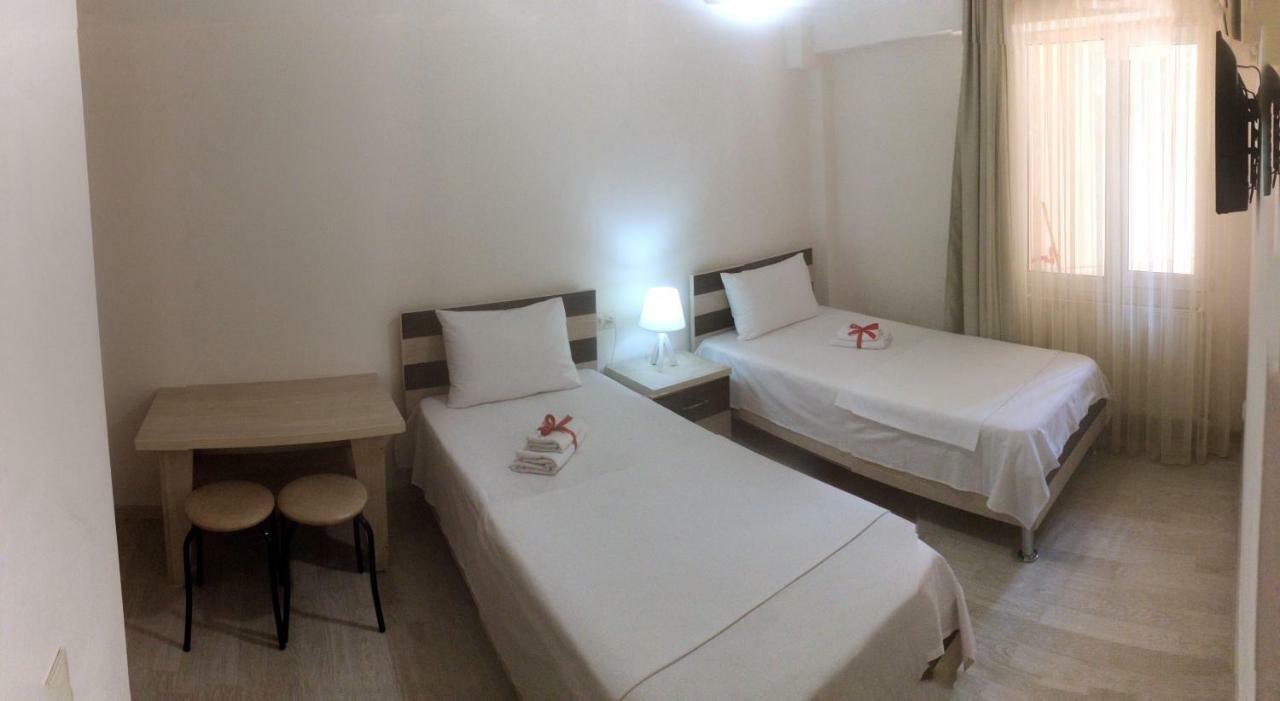 Hotel Tao Батуми Екстериор снимка