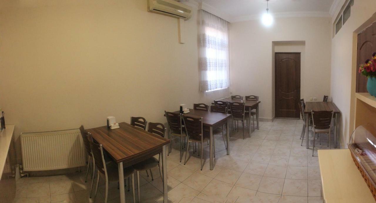 Hotel Tao Батуми Екстериор снимка